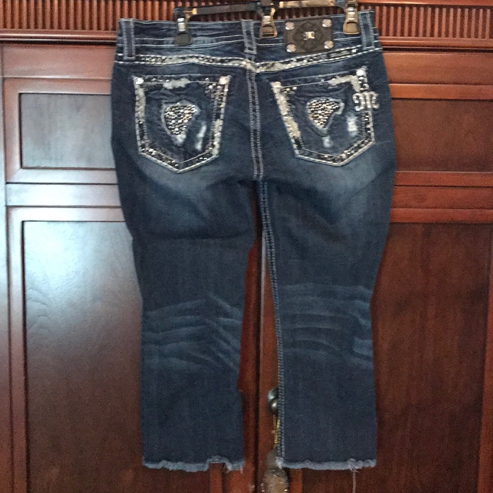 Miss Me Capris
